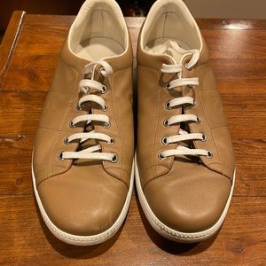 Dark tan Gucci shoes size 9 1/2